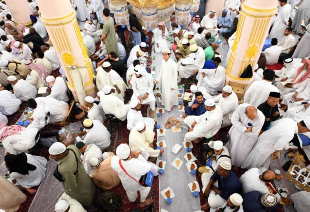Visitors throng Prophet’s Mosque in Madinah