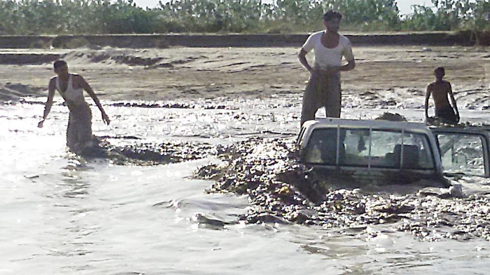 During the rainy season, a lot of incidents happen on the Damad valley, because of the floods that are sweeping the passageways. — Okaz photo