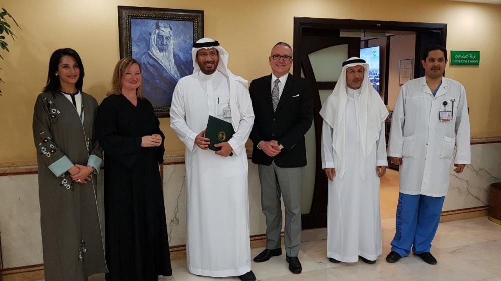 Dr. Majid Al-Fayyadh, CEO of the General Organization of King Faisal Specialist Hospital and Research Center, and Cathy Easter, CEO of Houston Methodist Global Health Care Services, after signing the memorandum of understanding in Riyadh.