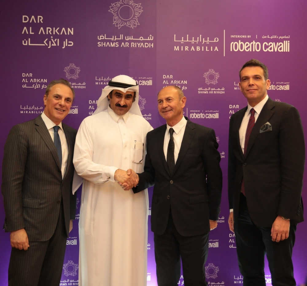 A ceremony organized in Riyadh was attended by Yousef Bin Abdullah Al Shelash, Chairman of Dar Al Arkan, Gian Giacomo Ferraris, CEO of Roberto Cavalli Group, in addition to a number of government officials, diplomats, dignitaries and investors