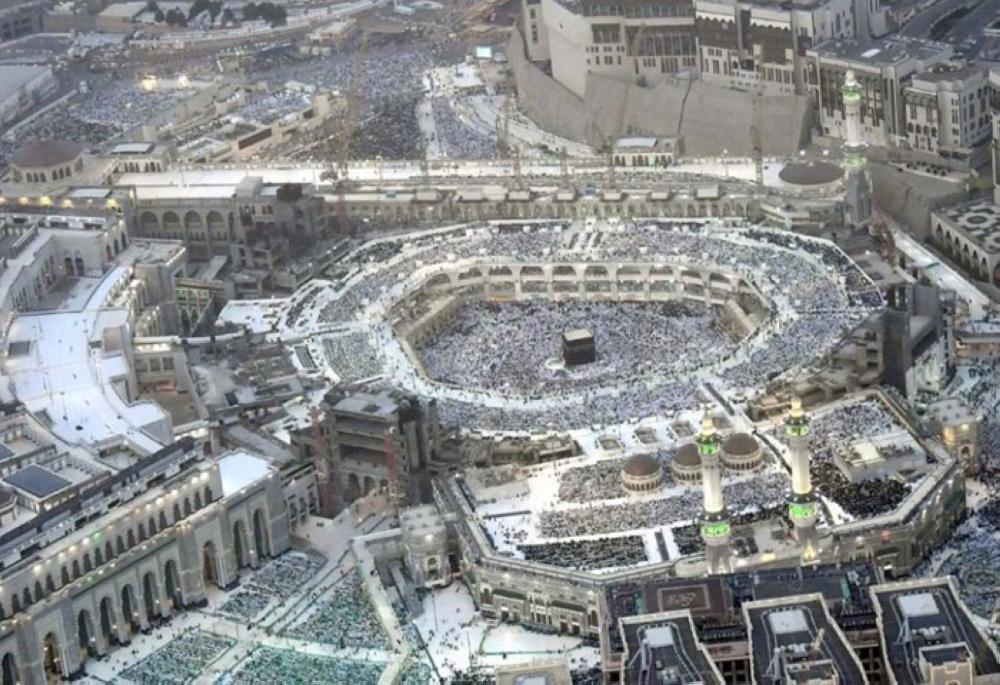Over 2 million faithful throng Holy Mosques on 27th night of Ramadan