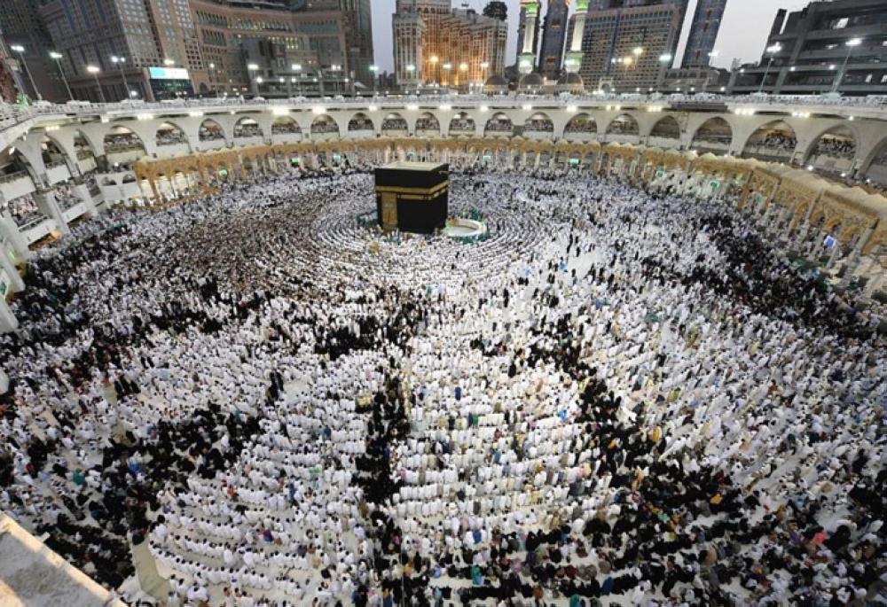 Over 2 million faithful throng Holy Mosques on 27th night of Ramadan