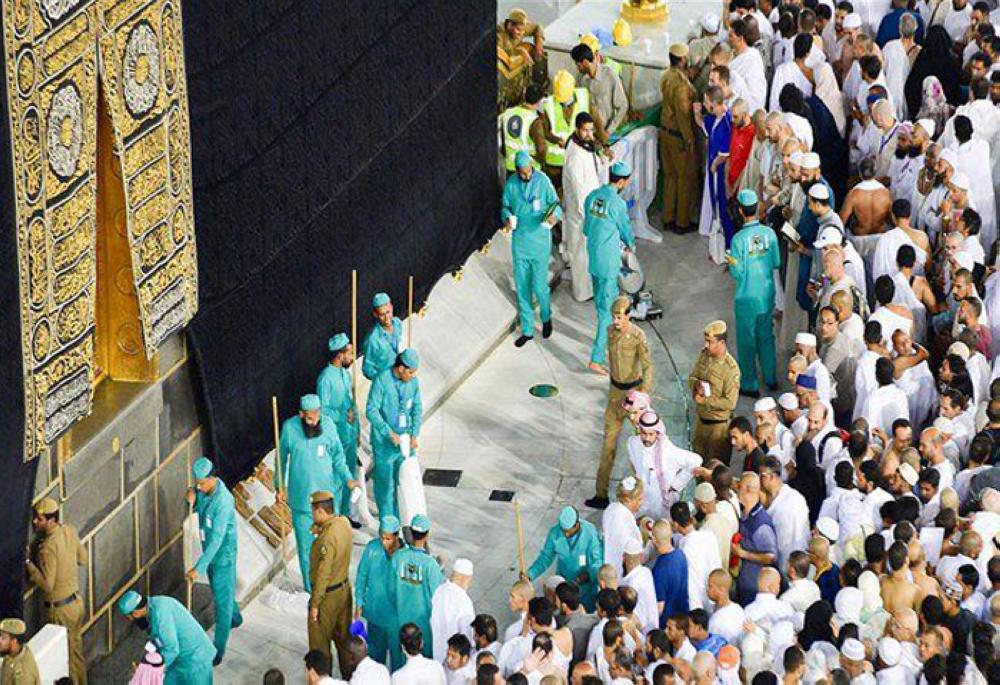 CCSA sets record time in cleaning Mataf at the Grand Mosque on 27th night