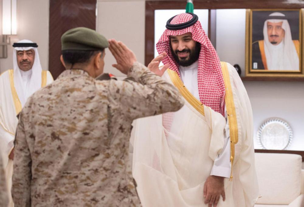 Crown Prince meets Defense Ministry officials on occasion of Eid