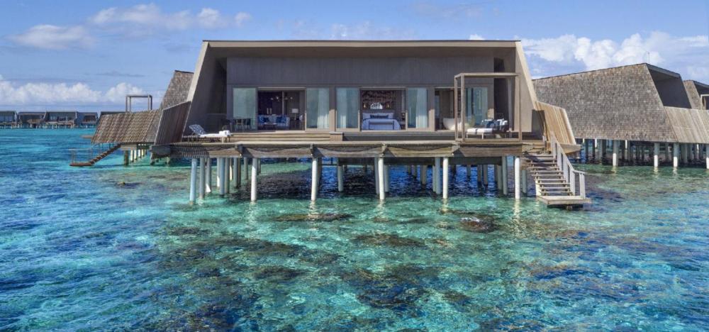 St. Regis Maldives offers
guests extraordinary stay