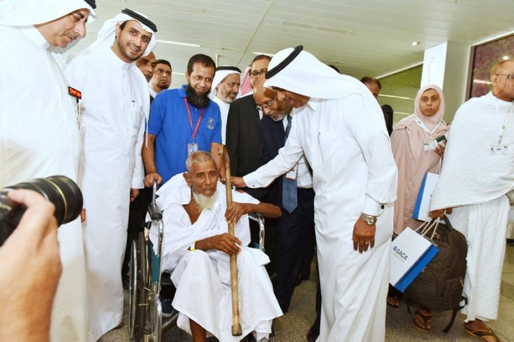 Indian Ambasador Ahmad Javed, Consul General Md. Noor Rahman Sheikh, Deputy Consul General and Consul (Haj) Mohd Shahid Alam receiving the pilgrims in Madinah. — Courtesy photo