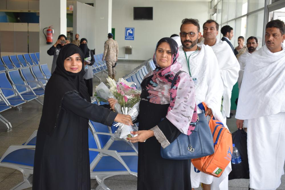 Indian Ambasador Ahmad Javed, Consul General Md. Noor Rahman Sheikh, Deputy Consul General and Consul (Haj) Mohd Shahid Alam receiving the pilgrims in Madinah. — Courtesy photo