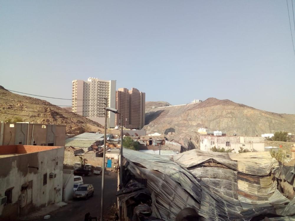 Fire-prone warehouses threaten the safety of Makkah neighborhood