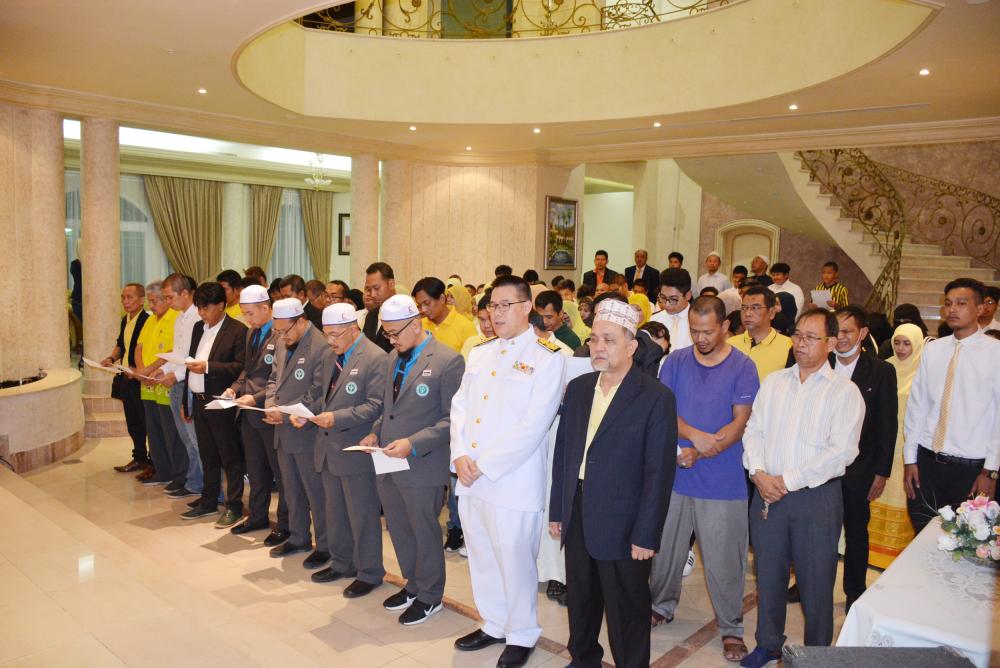 Thailand Consulate hosts ceremony to mark king’s 66th birthday anniversary