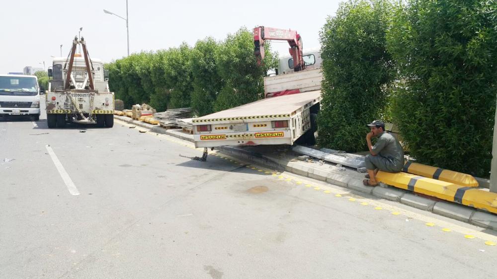 Residents in Al-Nakheel district of Jeddah demand quick action by the authorities to prevent recurring accidents on the road linking their district to the Haramain Expressway.
