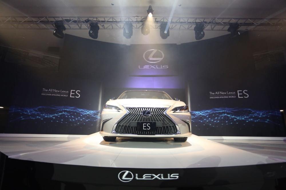 Lexus launches 7th generation all-new ES 2019 in Saudi Arabia