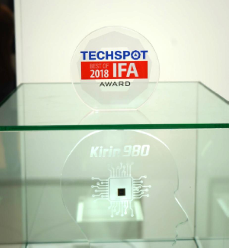 Huawei scoops top 
awards at IFA 2018