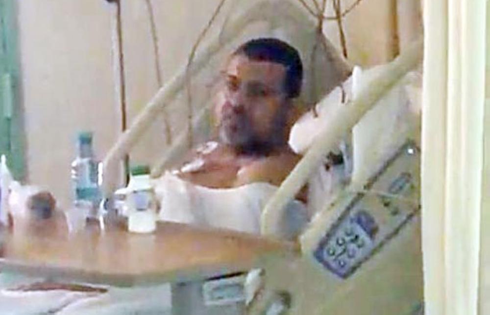 Mohammed Ismail Al-Saigh recuperates in hospital after his kidney transplantation surgery.