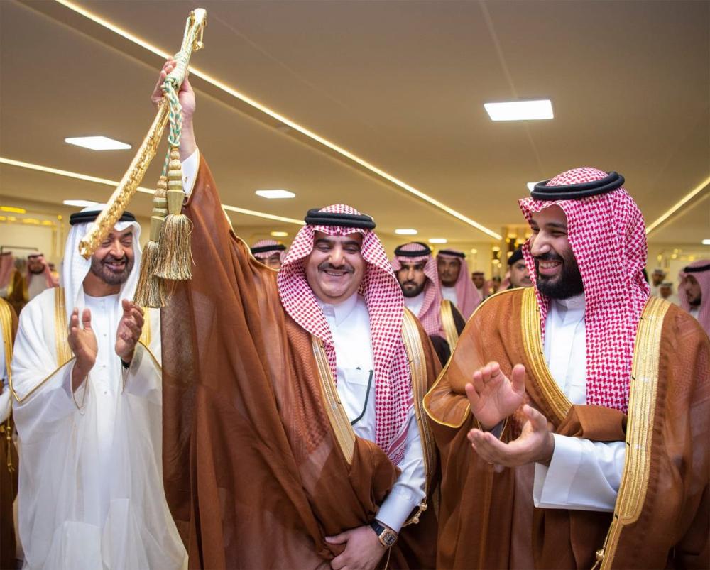 Saudi Crown Prince distributes prizes to camel race winners