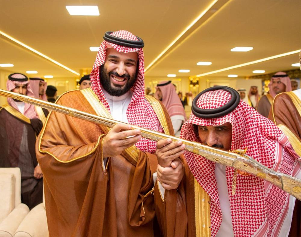 Saudi Crown Prince distributes prizes to camel race winners