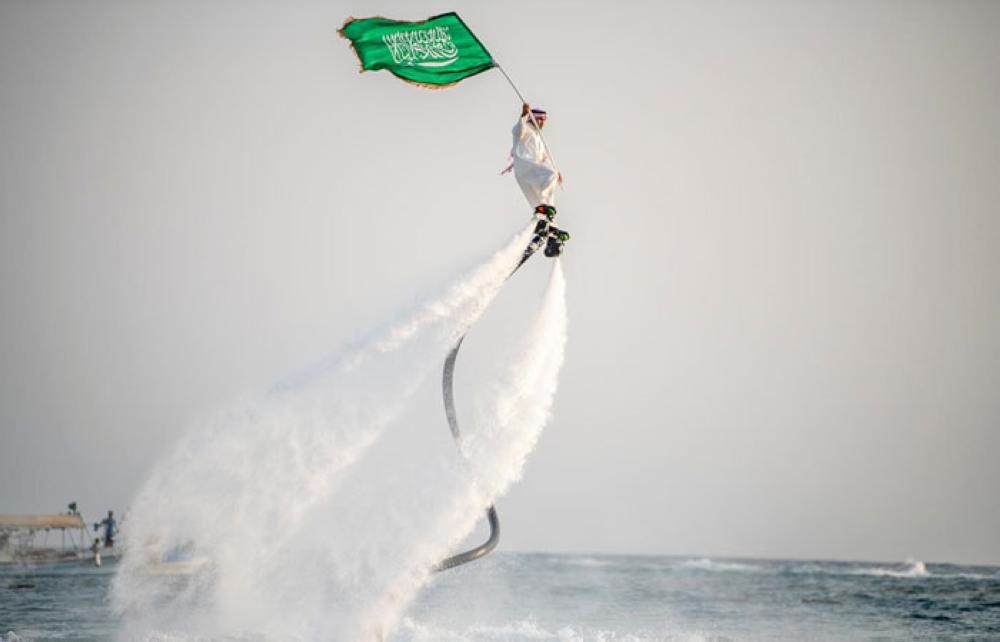 Saudis continued their National Day celebrations on Monday which was declared a holiday by King Salman. — Okaz photos by Amr Sallam and Faisal Majrashi