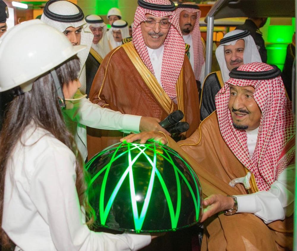 King opens Convention Center, launches key projects in Madinah