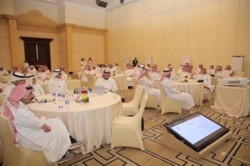


Minister of Labor Ahmed Al-Rajhi speaking at the workshop in Riyadh.