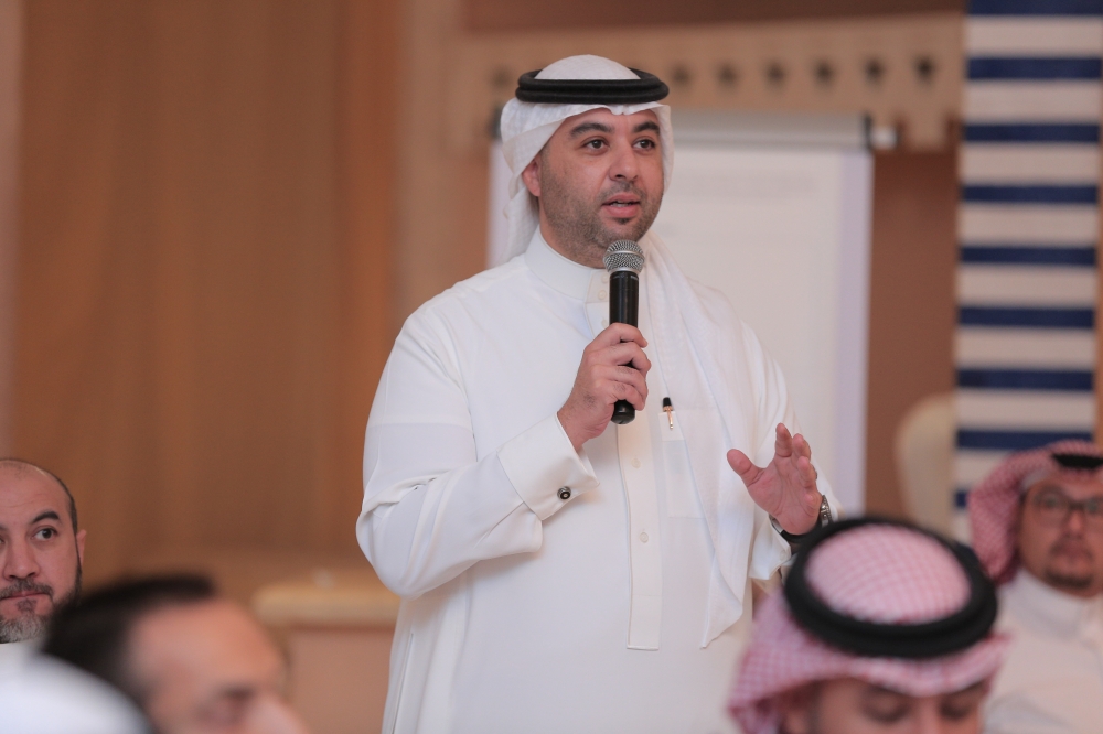 



Omar Talal Hariri attaches great significance to the development of its human capital, which is its greatest asset 