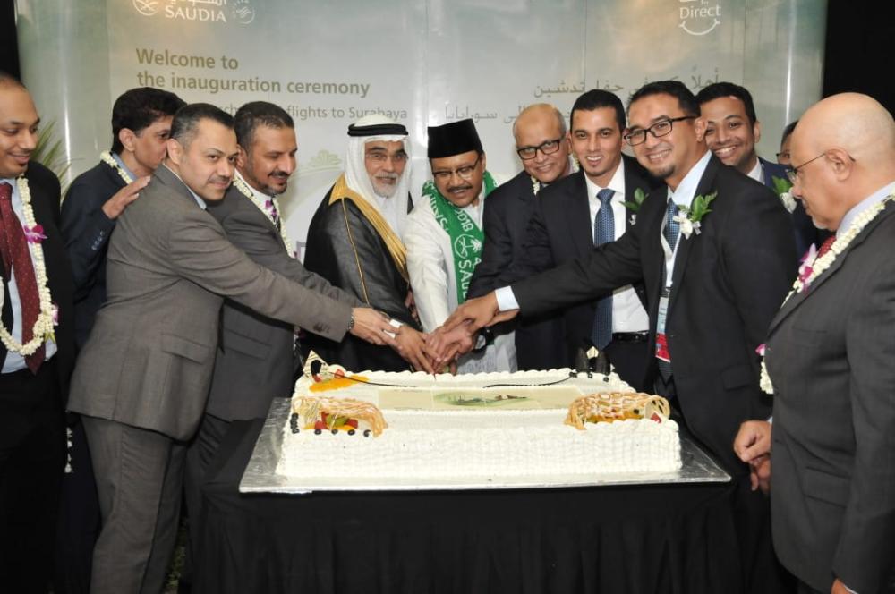 


Welcoming ceremonies for SAUDIA’s first regular scheduled service connecting Jeddah to the southern and northern Indonesian cities of Surabaya and Medan