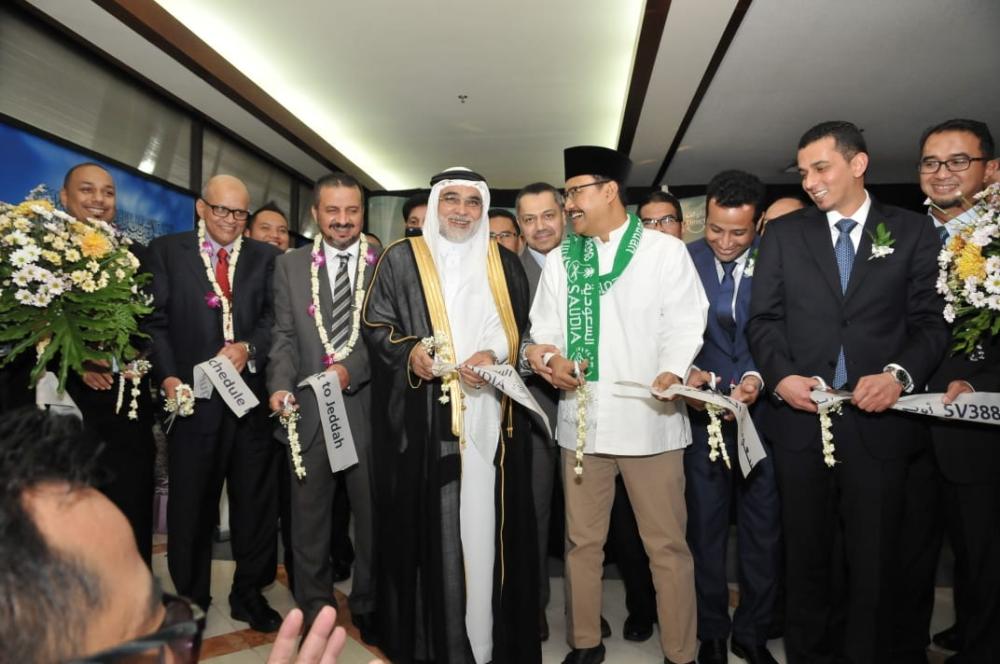 


Welcoming ceremonies for SAUDIA’s first regular scheduled service connecting Jeddah to the southern and northern Indonesian cities of Surabaya and Medan