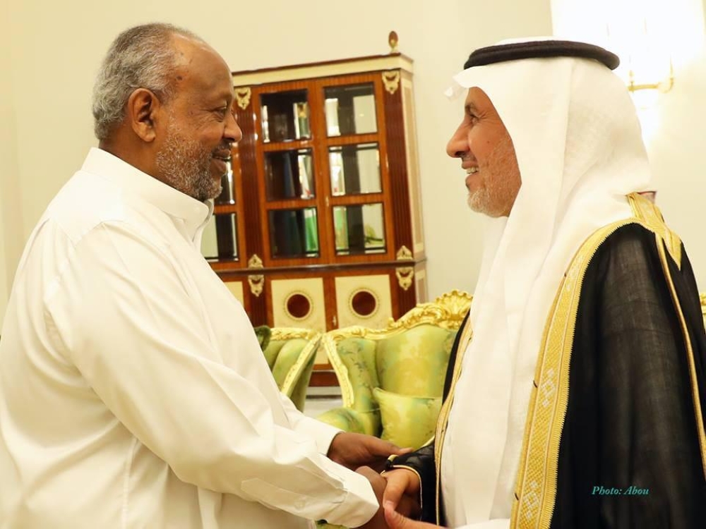 


President of Djibouti Ismaïl Omar Guelleh receives Dr. Abdullah Al-Rabeeah at the Presidential Palace in Djibouti City.