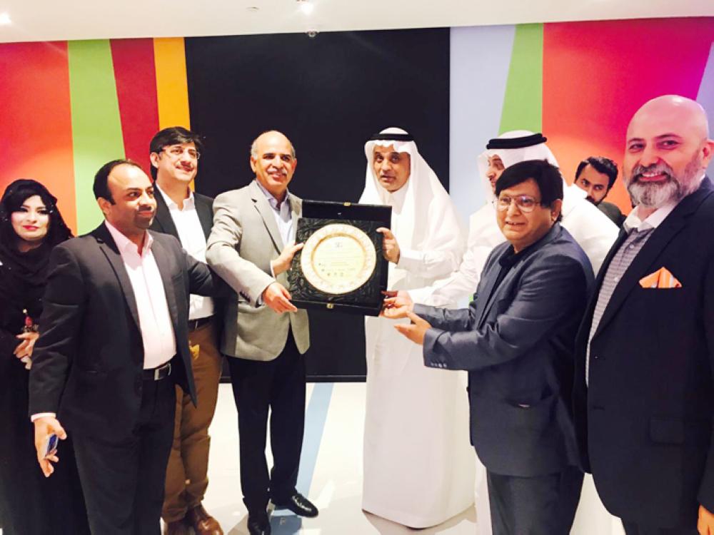 Pakistani film Parwaaz Hai Junoon shown commercially in Riyadh