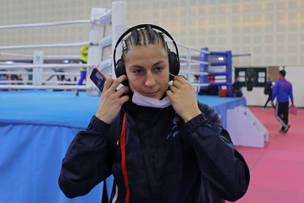 


Colombian boxer Dayana Cordero covers her face with a cloth after her practice session ahead of AIBA Women's World Boxing Championships at Indira Gandhi Indoor Stadium in New Delhi, India, on Monday. — Reuters