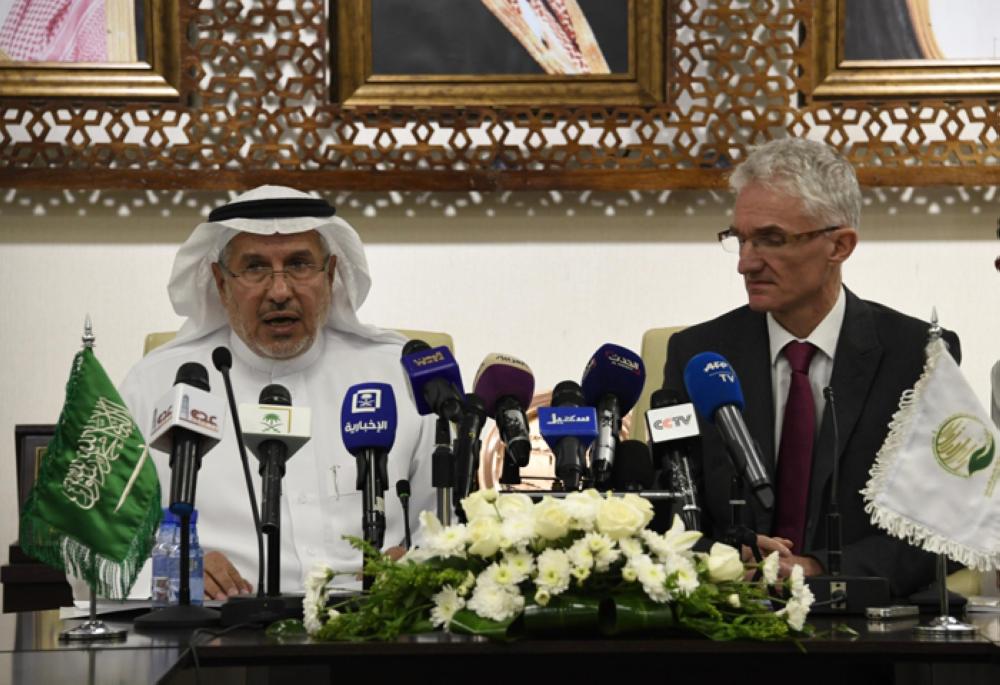 General Supervisor of the King Salman Center for Relief and Humanitarian Work Dr. Abdullah Al-Rabeeah and UN Undersecretary General for Humanitarian Affairs and Emergency Relief Coordinator Mark Lowcock address a press conference in Riyadh on Sunday. — SPA