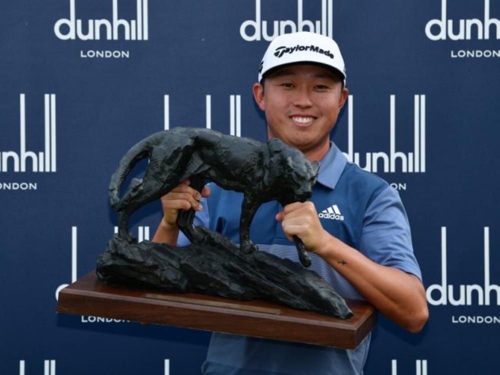  David Lipsky with EPGA Alfred Dunhill Trophy