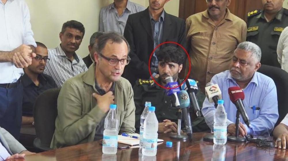 Houthi militia leader Abu Ali Al-Kahlani, seen wearing a Yemeni army uniform, sits next to UN monitor retired Dutch general Patrick Cammaert. 
