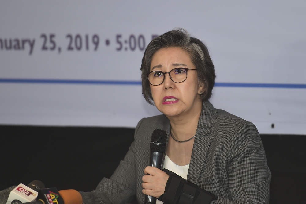 University professor Yanghee Lee, United Nations Special Rapporteur on the situation of human rights in Myanmar, speaks during a press conference in Dhaka on Friday. — AFP