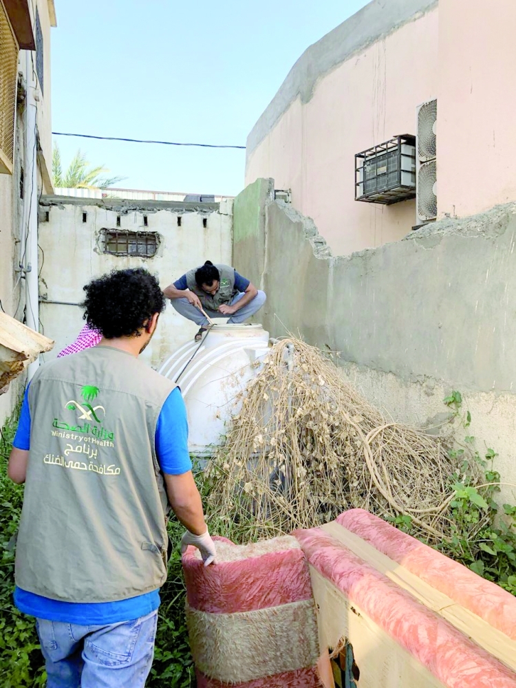 


The Health Affairs in Jazan is applying scientific methods to disinfect all places where mosquitoes are likely to breed.