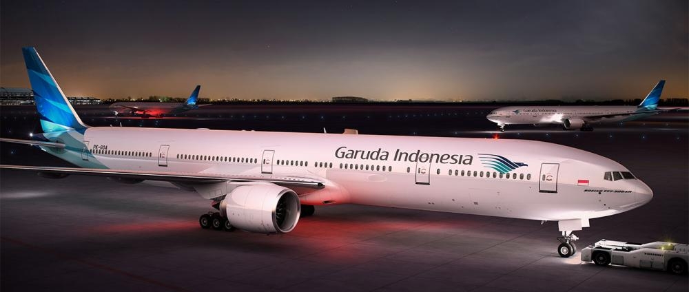 Indonesia's Garuda cuts air ticket prices under govt pressure