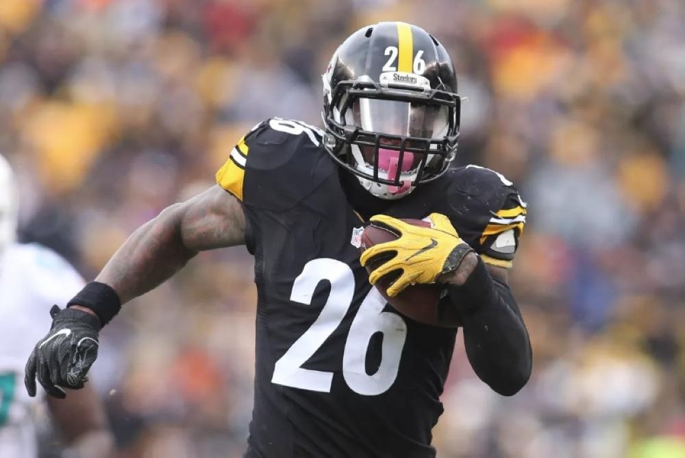 Pittsburgh Steelers running back Le'Veon Bell will be an unrestricted free agent as the team will not use a transition or franchise tag on the three-time Pro Bowler.