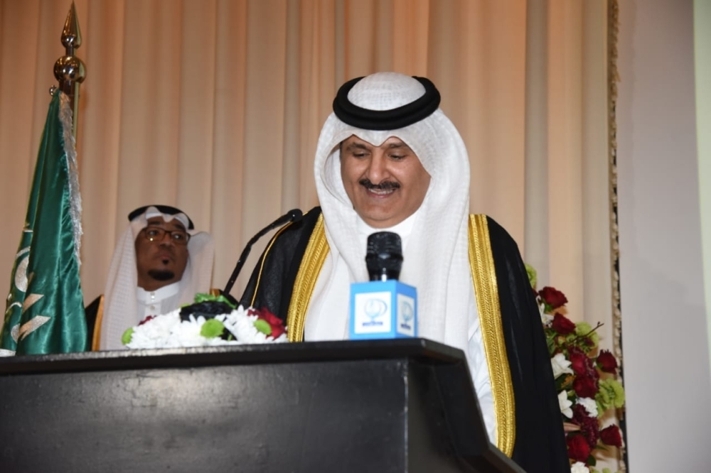 Wael Yousuf Enzi, consul general of Kuwait, along with Jamal Balkhoyour, director of the Foreign Ministry's Makkah region office, and OIC Secretary-General Dr. Yousef Al-Othaimeen cuts the celebratory cake.