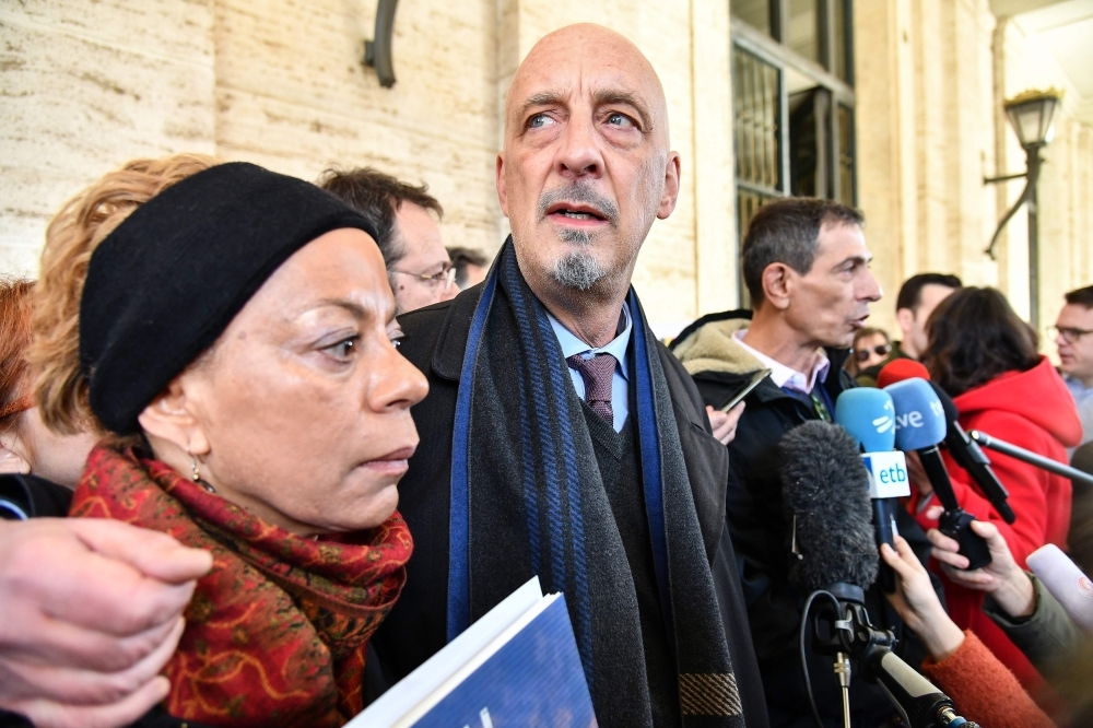 US spokesperson for Ending Clergy Abuse, Peter Isely (center), Jamaican victim of sexual abuse Denise Buchanan (left), and Italian spokesperson of the association 