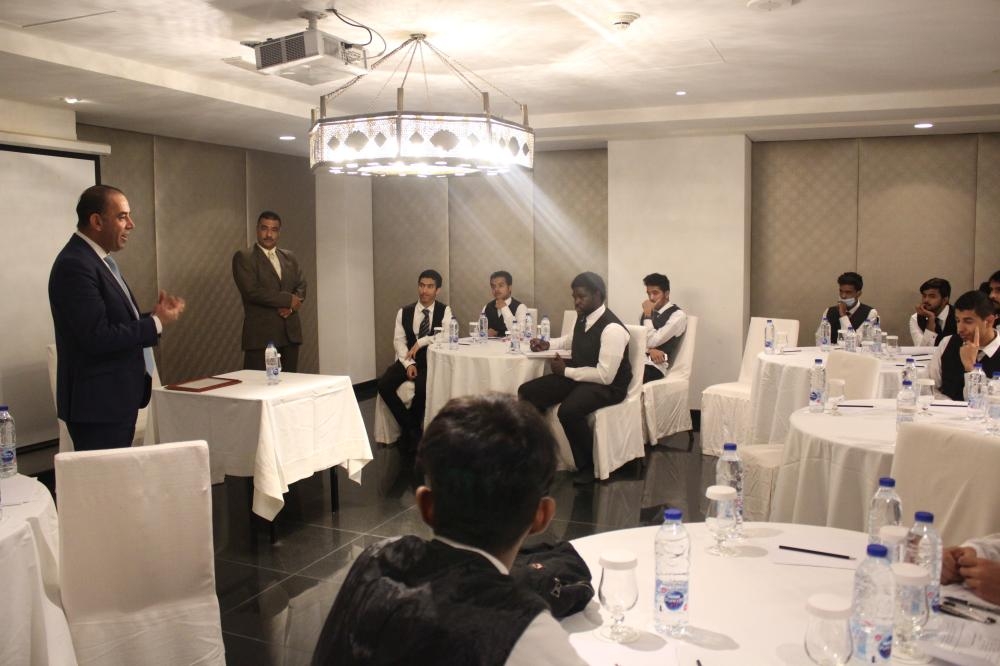 Shaza Al Madina Hotel hosts college students