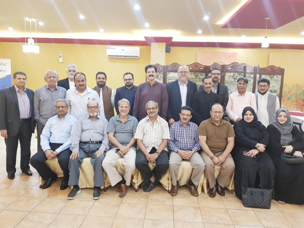 Group photo of journalists with Arshad Munir Consular (Press) at Paksitan consulate Jeddah,