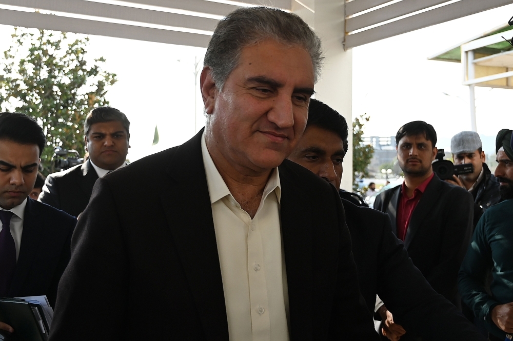 Pakistani Foreign Minister Shah Mehmood Qureshi arrives to attend a joint session of parliament in Islamabad on Feb. 28, 2019. — AFP