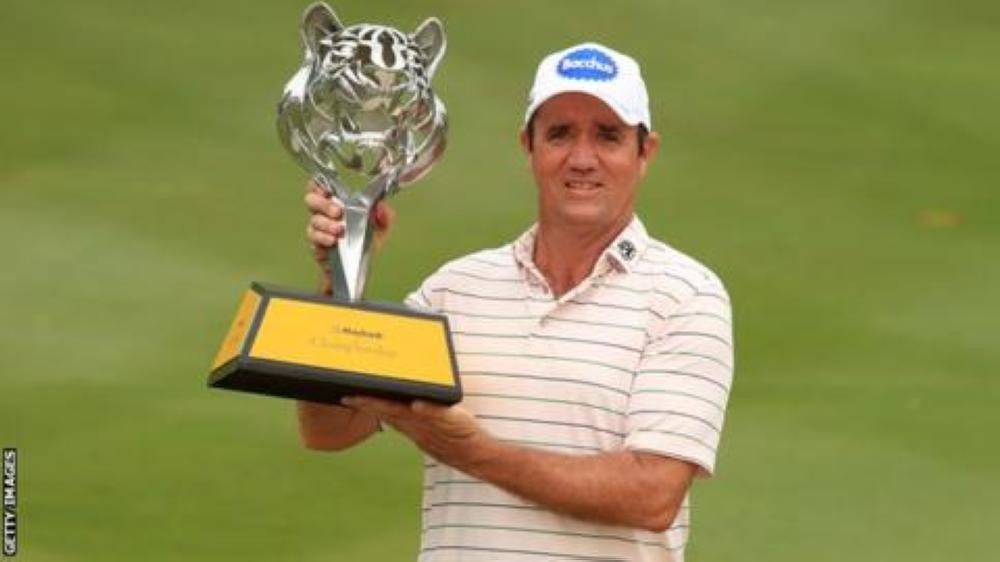 Scott Hend with Maybank Championship Trophy
