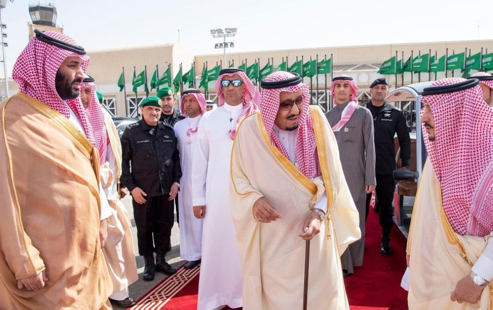 Custodian of the Two Holy Mosques King Salman was received by Tunisian President Beji Caid Essebsi in Tunis airport on Thursday. — SPA