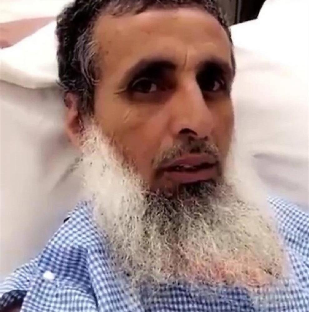 The imam of the Al-Zainab Mosque in Namas speaks to Makkah daily from his hospital bed.