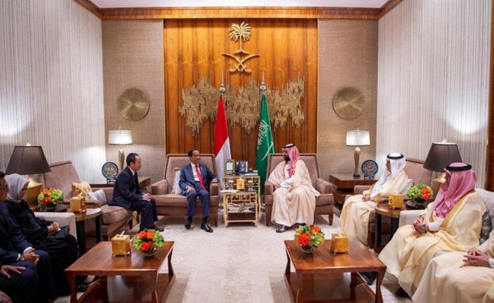 Crown Prince discuss Saudi investment in petrochemicals with Widodo