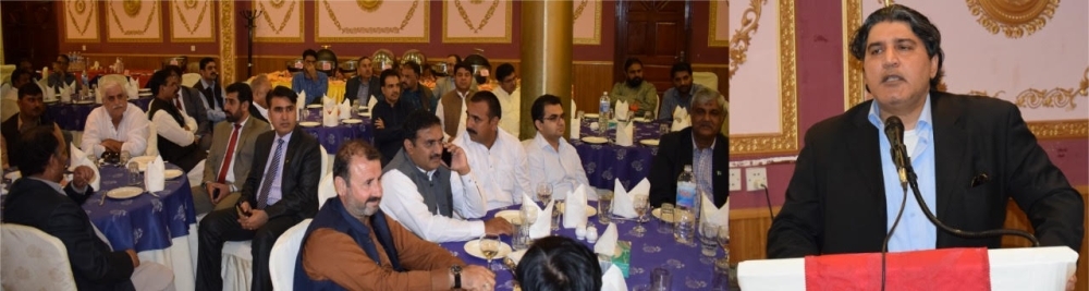 


Pakistan Ambassador Raja Ali Ejaz addressing the community during a reception in Jeddah.