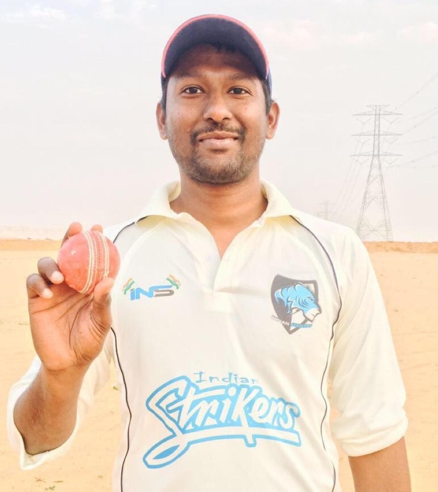 Fenil — 4 wickets