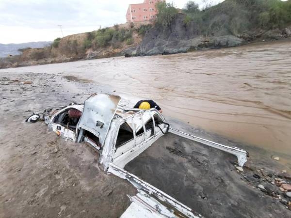 Heavy rain for the third consecutive day on Saturday caused floods in several areas of Jazan and other southern Saudi cities.