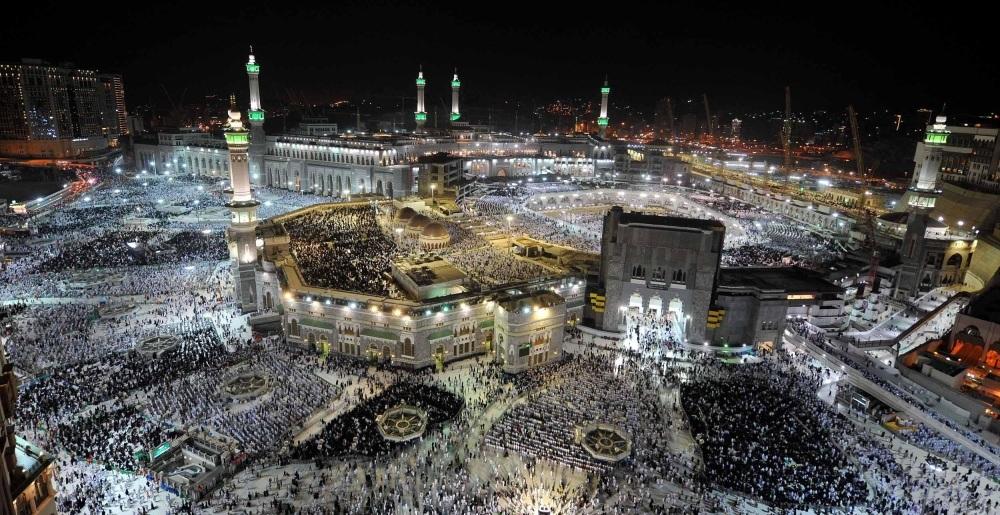 Faithful throng the Grand Mosque in Makkah to offer Khatm Al-Qur’an prayers on Sunday, 29th night of the holy month of Ramadan. — SPA