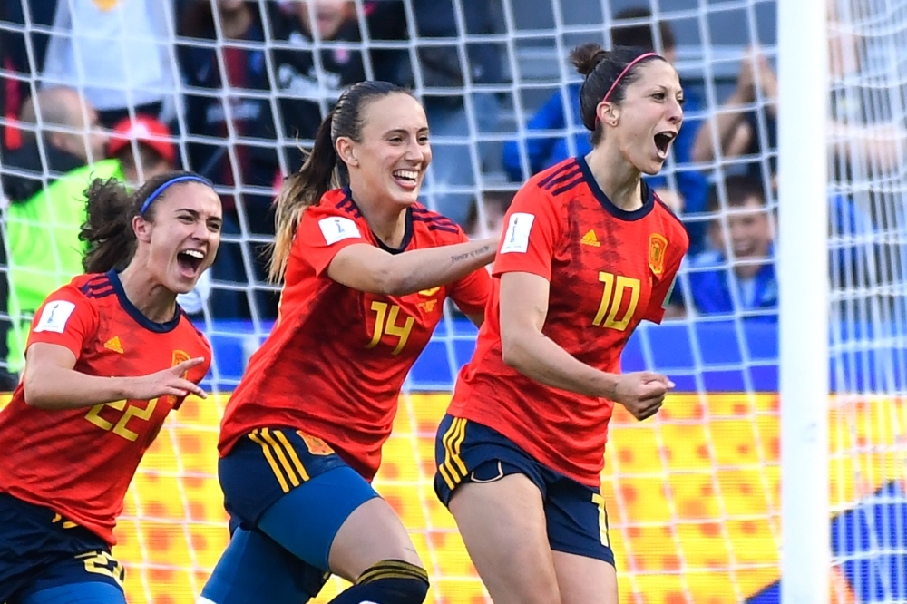 Spain's forward Jennifer Hermoso (R) celebrates with teammates after scoring a second penalty during the France 2019 Women's World Cup Group B football match against South Africa, on Saturday at the Oceane Stadium in Le Havre, northwestern France. — AFP