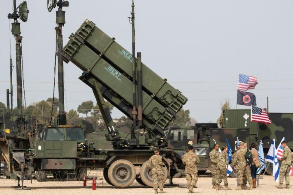 US army officers stands in front a US Patriot missile defense system during a joint Israeli-US military exercise 